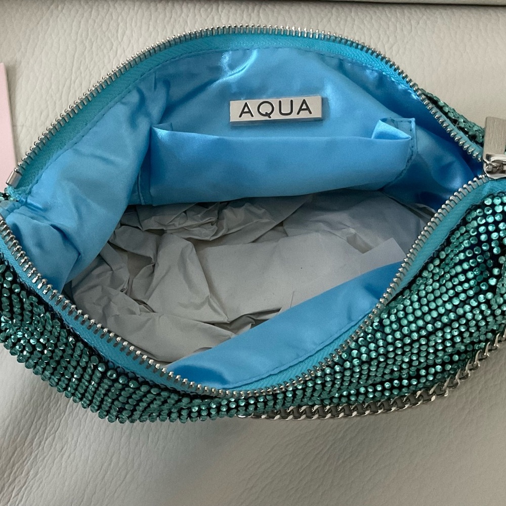 Aqua - Picture 4 of 4